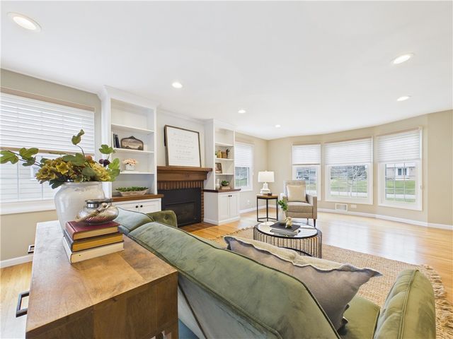 39 Wind Mill Road, Pittsford, NY 14534