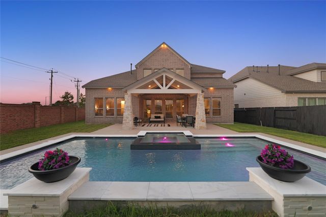 13113 Wintery Tide Drive, La Marque, TX 77568