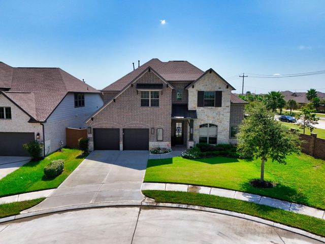 13113 Wintery Tide Drive, La Marque, TX 77568