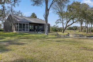 4616 Treybig - B Loop, Fayetteville, TX 78940