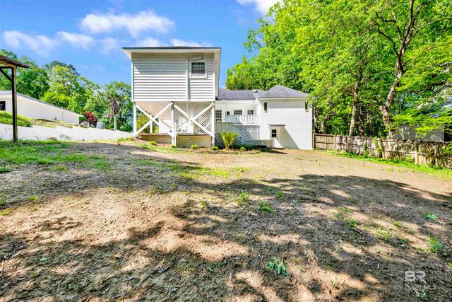 727 N Artillery Range, Spanish Fort, AL 36527
