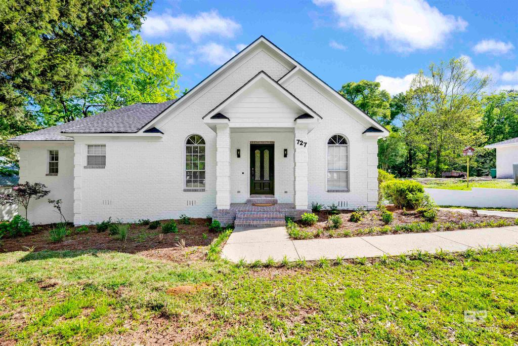 727 N Artillery Range, Spanish Fort, AL 36527