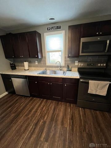 711 N Central Avenue, Fairborn, OH 45324