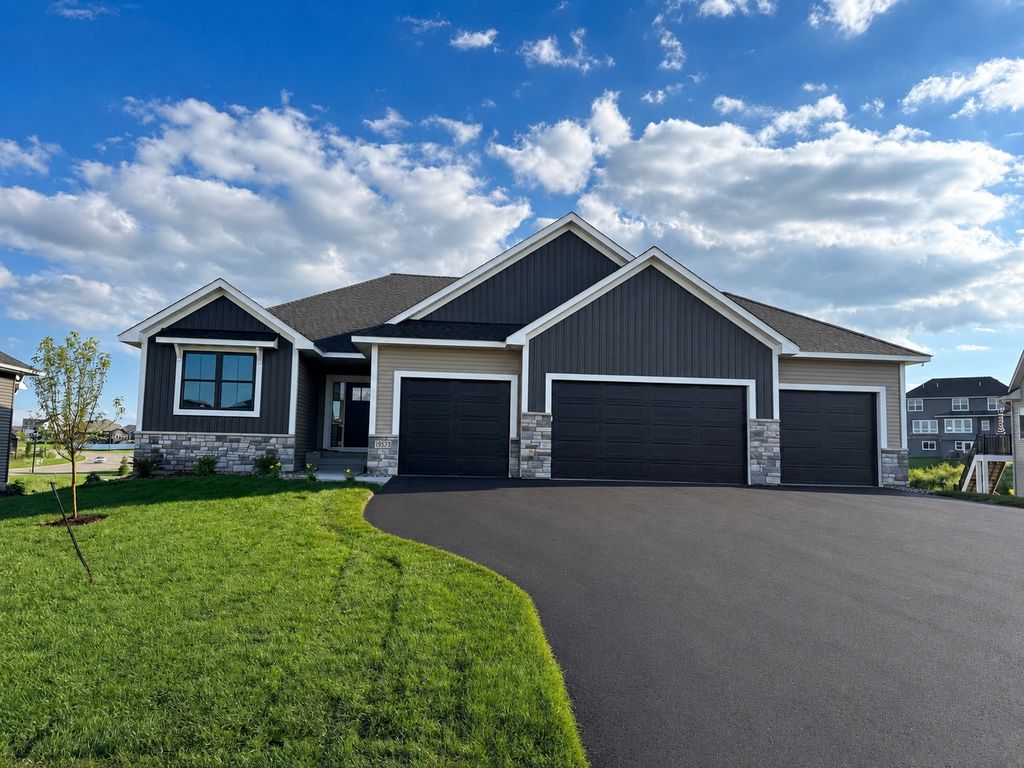 19573 Hammock Avenue, Lakeville, MN 55044