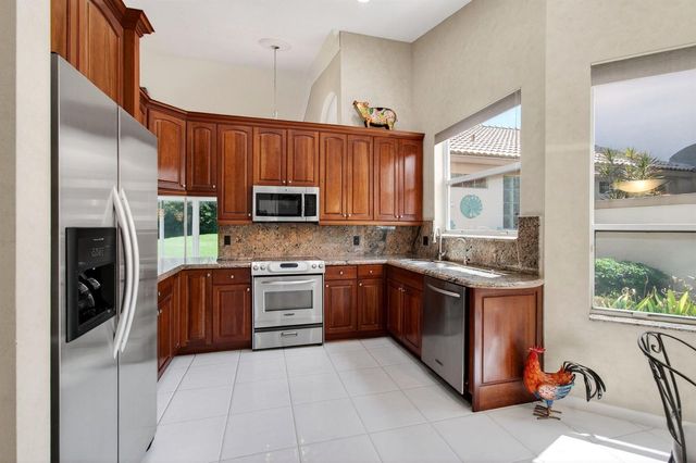 8864 Shoal Creek Lane, Boynton Beach, FL 33472