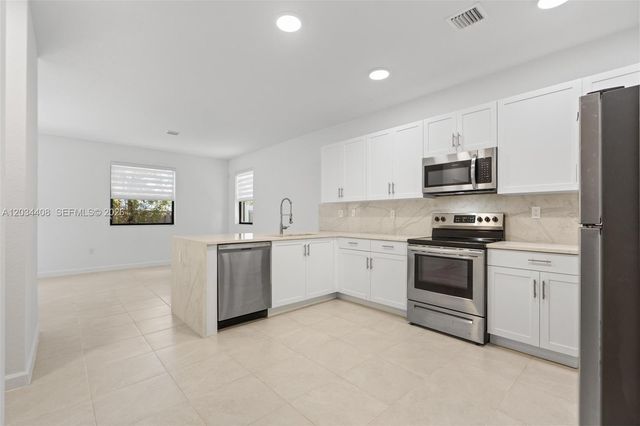 13386 SW 287th St, Homestead, FL 33033