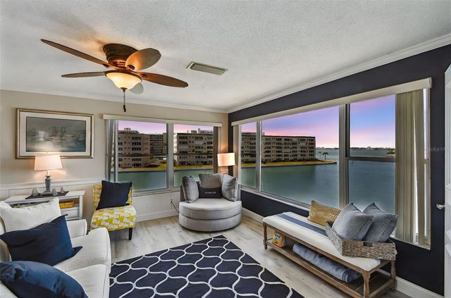 5960 30TH AVENUE S 414, Gulfport, FL 33707