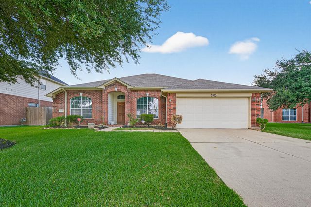 3910 Caramel Point Court, Fresno, TX 77545