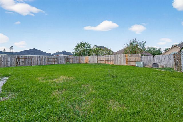 3910 Caramel Point Court, Fresno, TX 77545