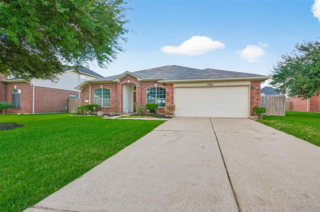 3910 Caramel Point Court, Fresno, TX 77545