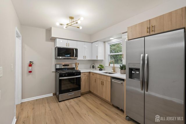 170 Montgomery Street, Piscataway, NJ 08854