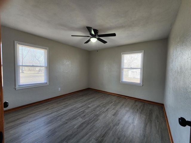 1271 S Plum Lane, Carthage, MO 64836