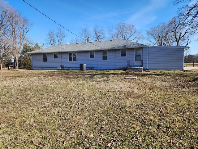 1271 S Plum Lane, Carthage, MO 64836