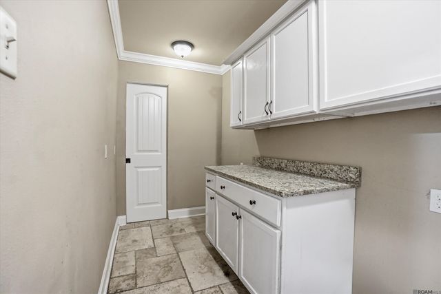 9937 Golden Gate Ave, Baton Rouge, LA 70810