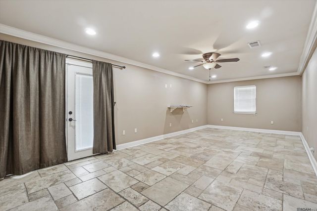 9937 Golden Gate Ave, Baton Rouge, LA 70810