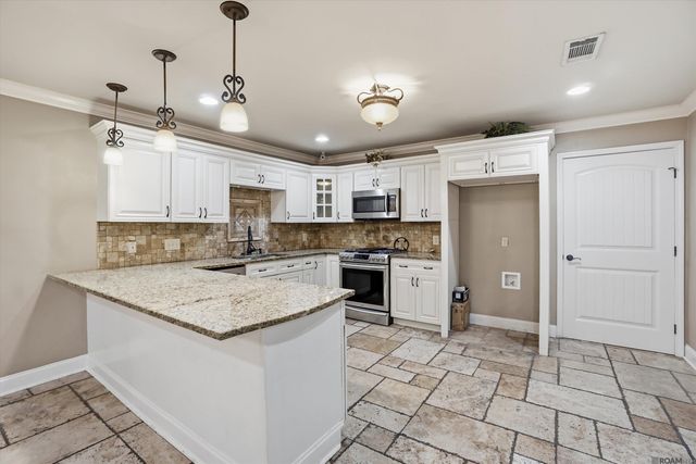 9937 Golden Gate Ave, Baton Rouge, LA 70810