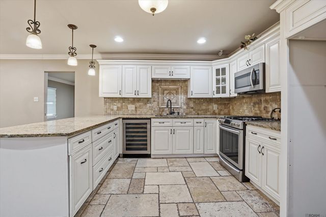 9937 Golden Gate Ave, Baton Rouge, LA 70810