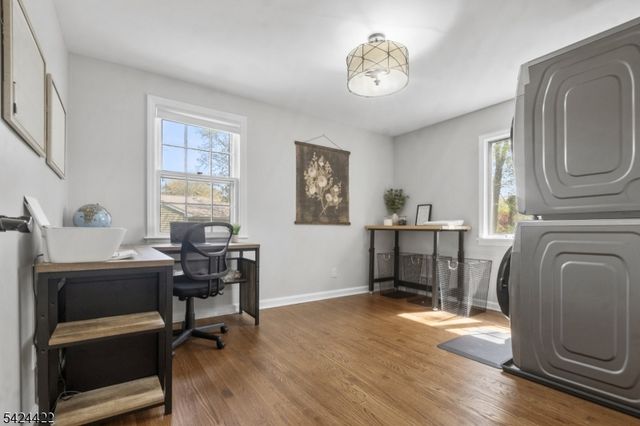6 Exeter St, Parsippany-troy Hills Twp., NJ 07950