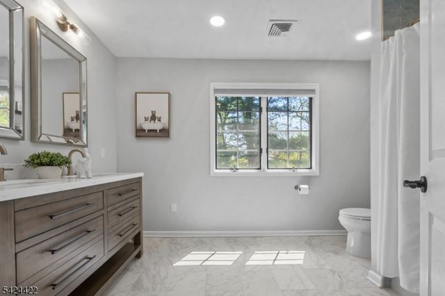 6 Exeter St, Parsippany-troy Hills Twp., NJ 07950