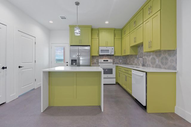 124 S Mockingbird Circle B, Cedar Creek, TX 78612
