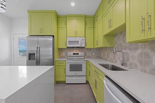 124 S Mockingbird Circle B, Cedar Creek, TX 78612