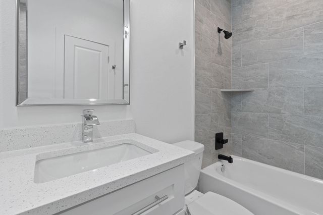 124 S Mockingbird Circle B, Cedar Creek, TX 78612