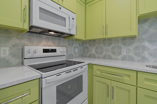 124 S Mockingbird Circle B, Cedar Creek, TX 78612