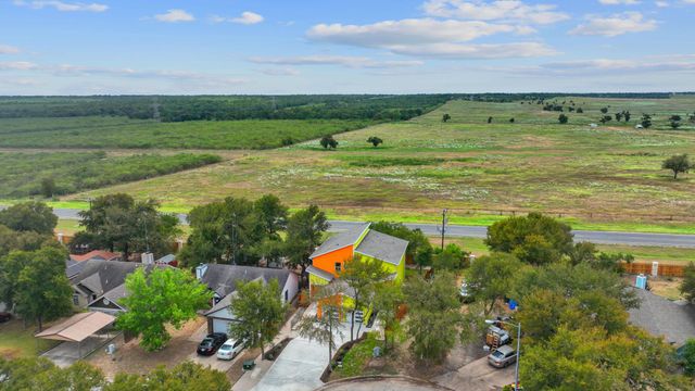 124 S Mockingbird Circle B, Cedar Creek, TX 78612