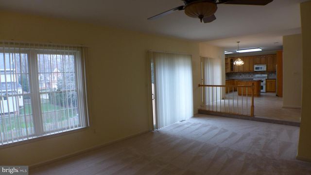 10008 MANOR PL, Fairfax, VA 22032