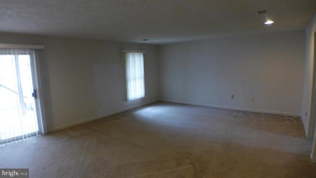 10008 MANOR PL, Fairfax, VA 22032