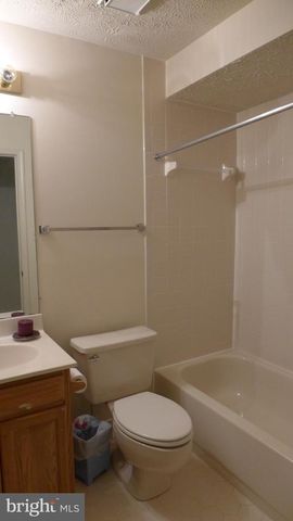 10008 MANOR PL, Fairfax, VA 22032
