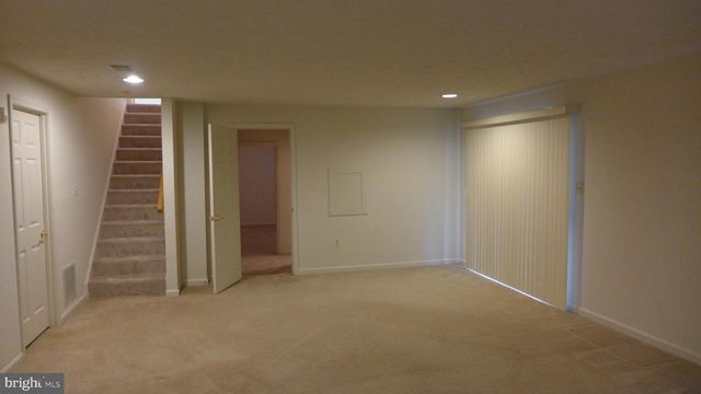 10008 MANOR PL, Fairfax, VA 22032