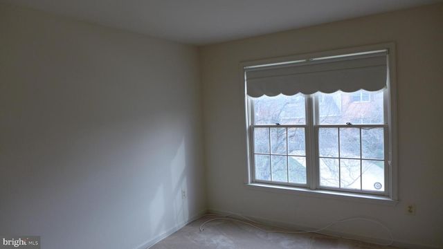 10008 MANOR PL, Fairfax, VA 22032
