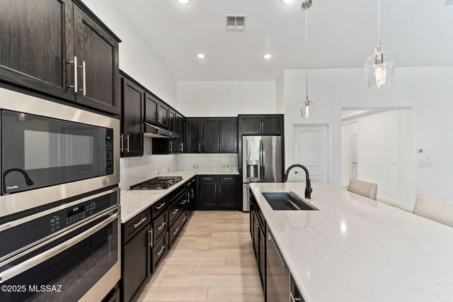 60152 E Blue Palm Drive, Oracle, AZ 85623