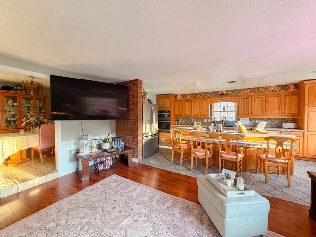 306 Woodbrook DR, Covington, VA 24426