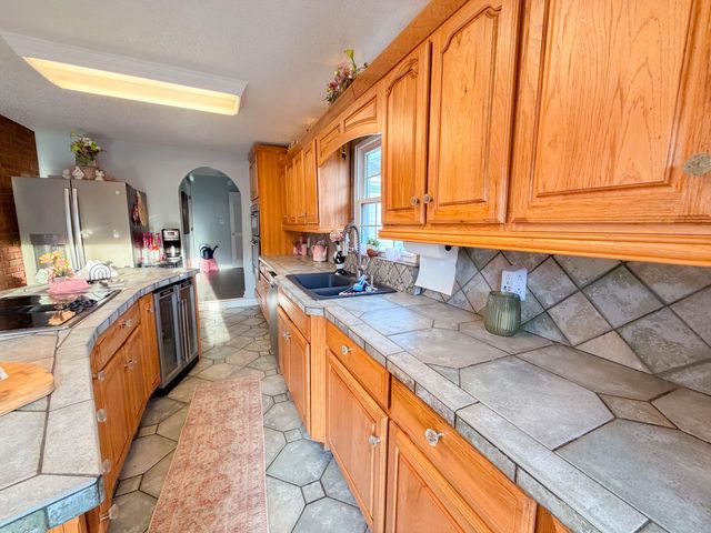 306 Woodbrook DR, Covington, VA 24426