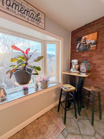 306 Woodbrook DR, Covington, VA 24426