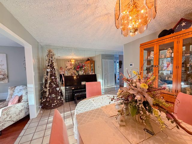 306 Woodbrook DR, Covington, VA 24426