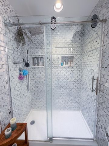 306 Woodbrook DR, Covington, VA 24426