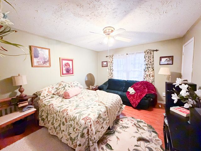 306 Woodbrook DR, Covington, VA 24426