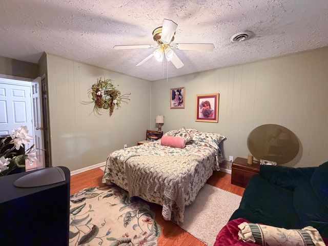 306 Woodbrook DR, Covington, VA 24426