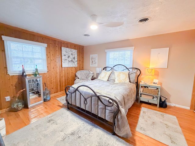 306 Woodbrook DR, Covington, VA 24426