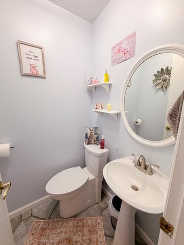 306 Woodbrook DR, Covington, VA 24426