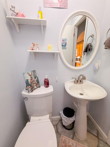 306 Woodbrook DR, Covington, VA 24426