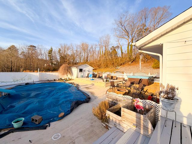 306 Woodbrook DR, Covington, VA 24426