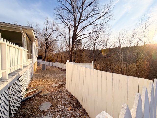 306 Woodbrook DR, Covington, VA 24426