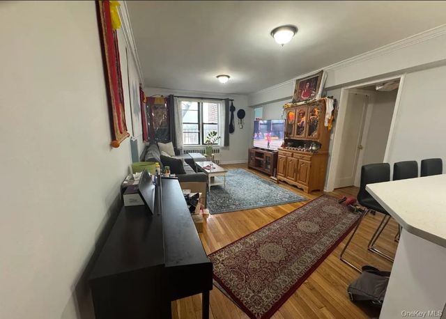 65-39 108th Street E6, Forest Hills, NY 11375