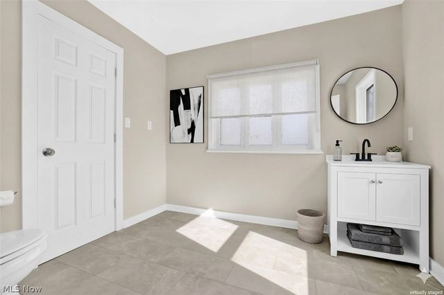 941 Carnegie Avenue, Akron, OH 44314