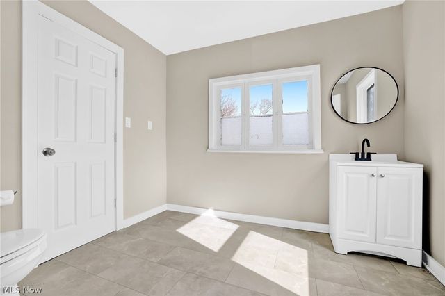 941 Carnegie Avenue, Akron, OH 44314