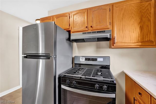 941 Carnegie Avenue, Akron, OH 44314